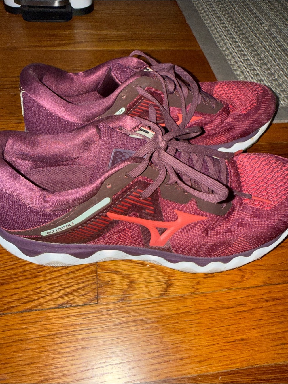 Mizuno Women's Burgundy/Coral Running Sneakers size 10